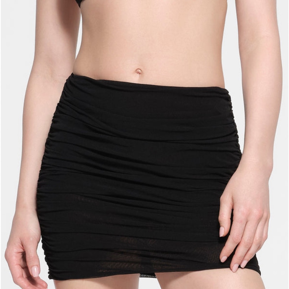 🔥🔥🔥 NWT SUMMER MESH RUCHED MINI SKIRT 🔥🔥🔥